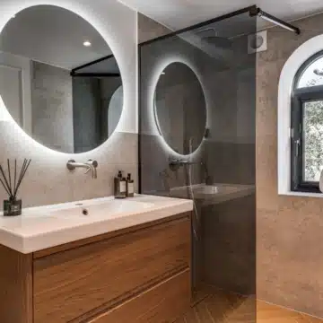 Refurbished 4-bedroom townhouse in the residential development of Los Potros, Nueva Andalucia Picture 38