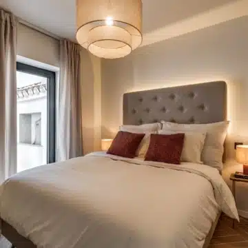 Refurbished 4-bedroom townhouse in the residential development of Los Potros, Nueva Andalucia Picture 18