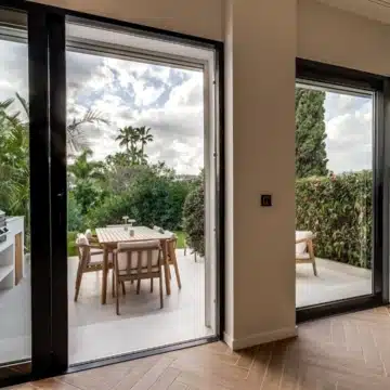 Refurbished 4-bedroom townhouse in the residential development of Los Potros, Nueva Andalucia Picture 43