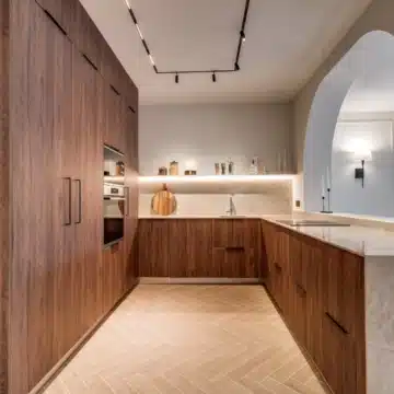 Refurbished 4-bedroom townhouse in the residential development of Los Potros, Nueva Andalucia Picture 15