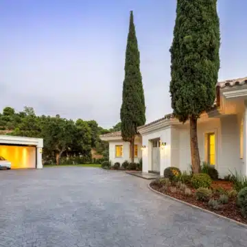 Luxury five-bedroom villa situated in the exclusive gated enclave of La Zagaleta, Benahavís Picture 12