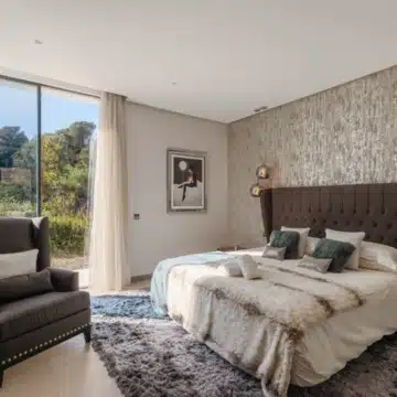 Masterpiece 5-bedroom villa with panoramic sea views in El Madroñal, Benahavis Picture 17