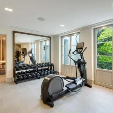 Luxury five-bedroom villa situated in the exclusive gated enclave of La Zagaleta, Benahavís Picture 39