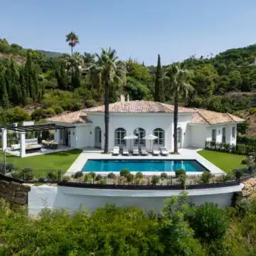 Luxury five-bedroom villa situated in the exclusive gated enclave of La Zagaleta, Benahavís Picture 45