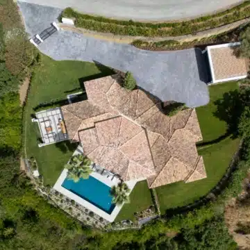Luxury five-bedroom villa situated in the exclusive gated enclave of La Zagaleta, Benahavís Picture 46