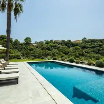 Luxury five-bedroom villa situated in the exclusive gated enclave of La Zagaleta, Benahavís Picture 8