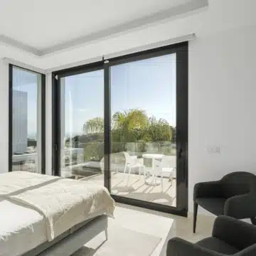 Modern villa with stunning sea and golf views in Cabopino, Marbella East Picture 12