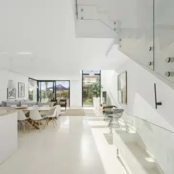 Modern villa with stunning sea and golf views in Cabopino, Marbella East Picture 10