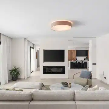 Frontline Golf villa with panoramic views over the Santa Maria Golf in Elviria, Nueva Andalucia Picture 16