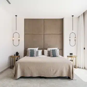 Frontline Golf villa with panoramic views over the Santa Maria Golf in Elviria, Nueva Andalucia Picture 18