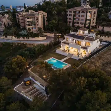 Frontline Golf villa with panoramic views over the Santa Maria Golf in Elviria, Nueva Andalucia Picture 28