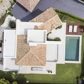 Refurbished 4-bedroom modern villa with sea views in La Alquería, Benahavís Picture 29