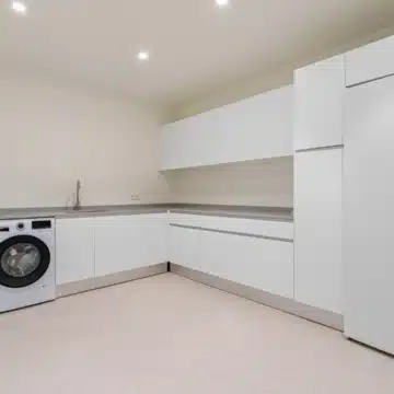 Majestic villa with beautiful open views in Las Chapas, Marbella East Picture 20