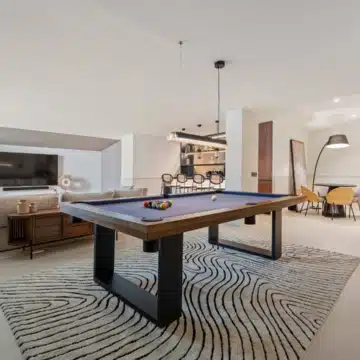 Majestic villa with beautiful open views in Las Chapas, Marbella East Picture 22