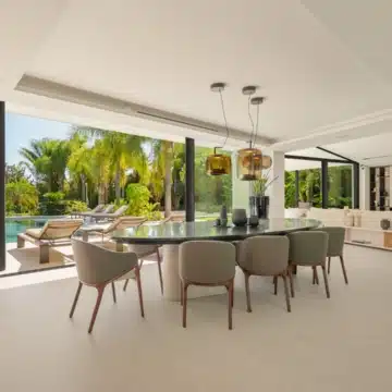 Majestic villa with beautiful open views in Las Chapas, Marbella East Picture 0