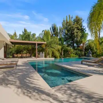 Majestic villa with beautiful open views in Las Chapas, Marbella East Picture 9