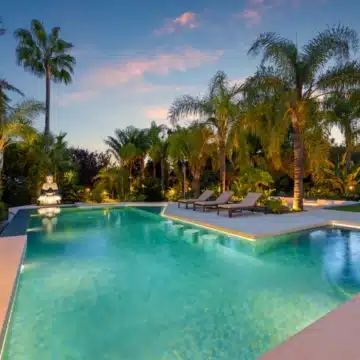 Majestic villa with beautiful open views in Las Chapas, Marbella East Picture 39