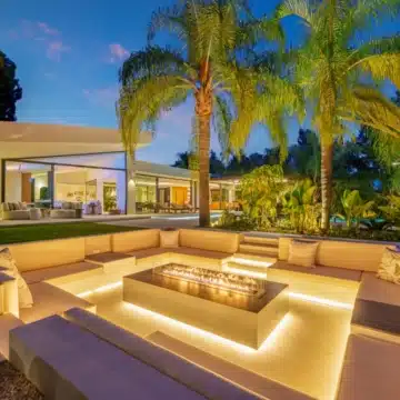 Majestic villa with beautiful open views in Las Chapas, Marbella East Picture 44