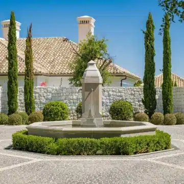 Exceptional villa nestled in one of Marbella’s most prestigious location of Cascada de Camoján Picture 17