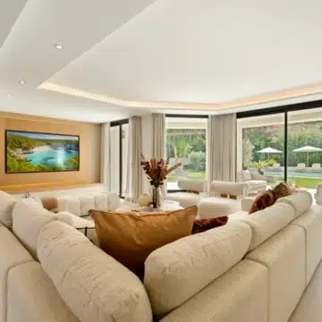 Refurbished 4-bedroom luxury villa with sea views in Rocio de Nagüeles, Marbella Golden Mile Picture 19