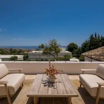 Exceptional villa nestled in one of Marbella’s most prestigious location of Cascada de Camoján Picture 21