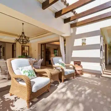 Andalusian-style villa with panoramic sea views in Las Lomas del Marbella Club, Marbella Picture 4