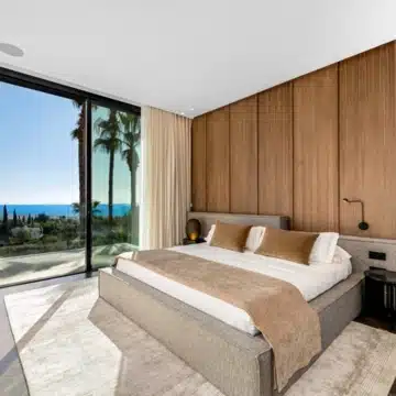 Marvellous 6-bedroom villa in the privileged gated community of Cascada de Camoján, Marbella Golden Mile Picture 1