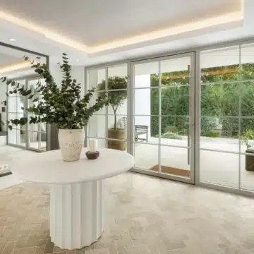 Brand new villa with modern design and classic Andalusian charm in Rocío de Nagüeles, Marbella Picture 14