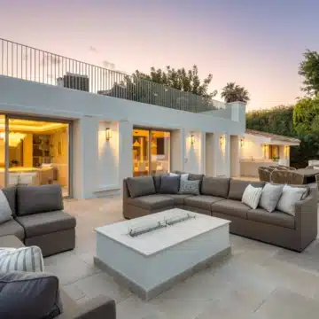 Brand new villa with modern design and classic Andalusian charm in Rocío de Nagüeles, Marbella Picture 24