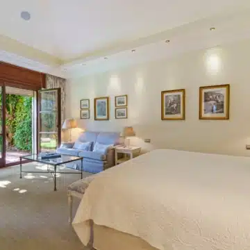 Andalusian-style villa with panoramic sea views in Las Lomas del Marbella Club, Marbella Picture 24