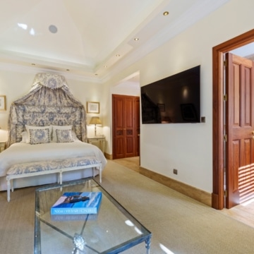 Andalusian-style villa with panoramic sea views in Las Lomas del Marbella Club, Marbella Picture 25