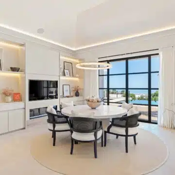 Exceptional villa nestled in one of Marbella’s most prestigious location of Cascada de Camoján Picture 2