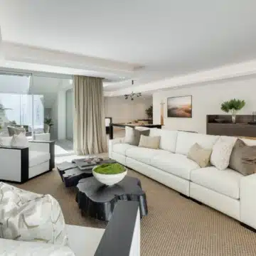 Brand new villa with modern design and classic Andalusian charm in Rocío de Nagüeles, Marbella Picture 26