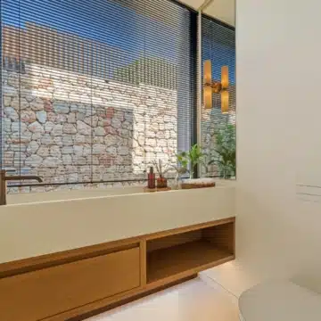 Magnificent 5-bedroom villa in the prestigious Lomas de Marbella Club, Marbella Golden Mile Picture 26