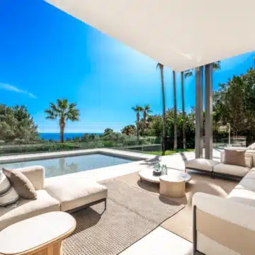 Marvellous 6-bedroom villa in the privileged gated community of Cascada de Camoján, Marbella Golden Mile Picture 12