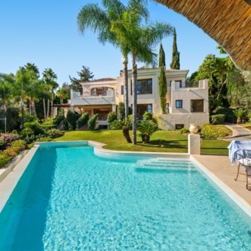 Andalusian-style villa with panoramic sea views in Las Lomas del Marbella Club, Marbella Picture 22