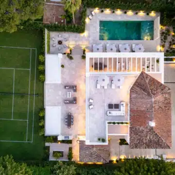 Brand new villa with modern design and classic Andalusian charm in Rocío de Nagüeles, Marbella Picture 31