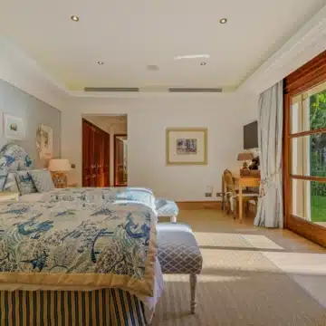 Andalusian-style villa with panoramic sea views in Las Lomas del Marbella Club, Marbella Picture 39