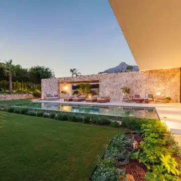 Magnificent 5-bedroom villa in the prestigious Lomas de Marbella Club, Marbella Golden Mile Picture 45