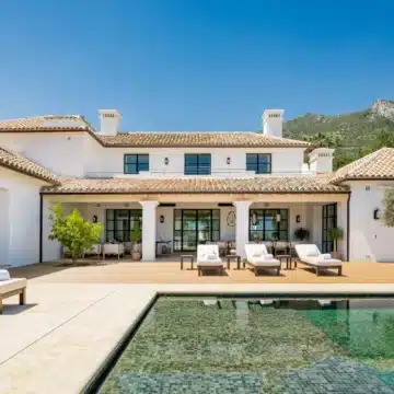 Exceptional villa nestled in one of Marbella’s most prestigious location of Cascada de Camoján Picture 40