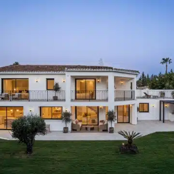 Refurbished 4-bedroom luxury villa with sea views in Rocio de Nagüeles, Marbella Golden Mile Picture 41