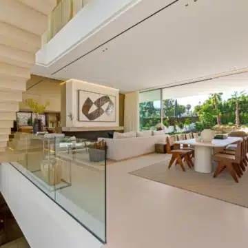 Magnificent 5-bedroom villa in the prestigious Lomas de Marbella Club, Marbella Golden Mile Picture 0