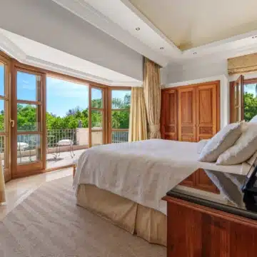 Andalusian-style villa with panoramic sea views in Las Lomas del Marbella Club, Marbella Picture 17