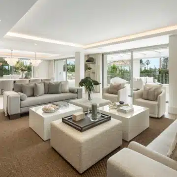 Brand new villa with modern design and classic Andalusian charm in Rocío de Nagüeles, Marbella Picture 0