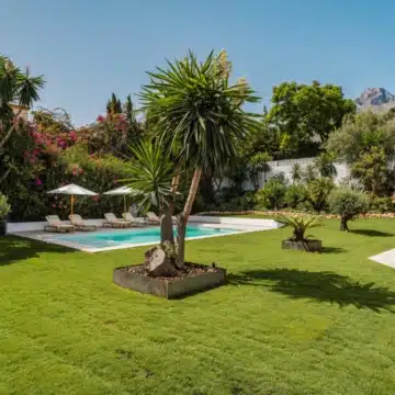 Refurbished 4-bedroom luxury villa with sea views in Rocio de Nagüeles, Marbella Golden Mile Picture 16