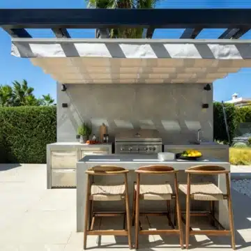 Striking modern villa with stunning sea views in the heart of Nueva Andalucía, Marbella Picture 15