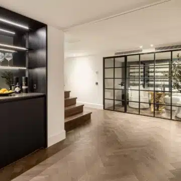 Striking modern villa with stunning sea views in the heart of Nueva Andalucía, Marbella Picture 18