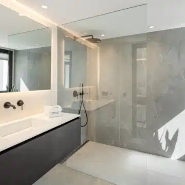 Striking modern villa with stunning sea views in the heart of Nueva Andalucía, Marbella Picture 20