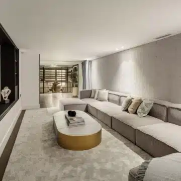 Striking modern villa with stunning sea views in the heart of Nueva Andalucía, Marbella Picture 26