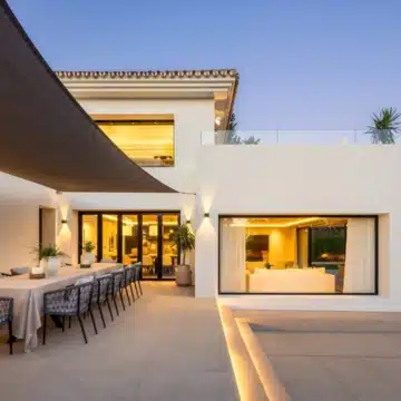 Striking modern villa with stunning sea views in the heart of Nueva Andalucía, Marbella Picture 31